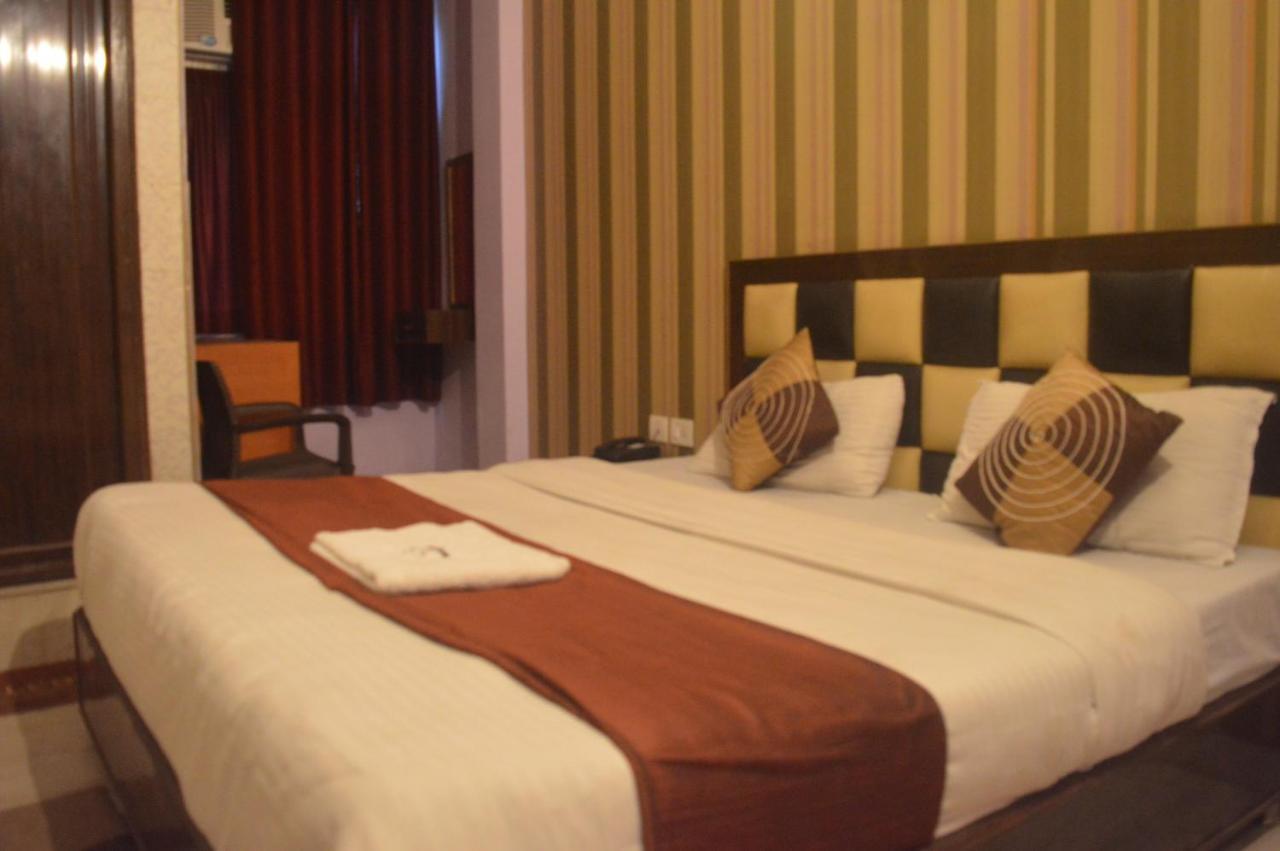 Hotel Apsara , By Soank Hospitality Haridwār Eksteriør billede