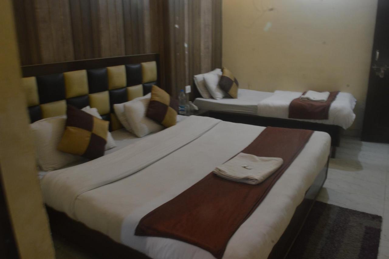 Hotel Apsara , By Soank Hospitality Haridwār Eksteriør billede