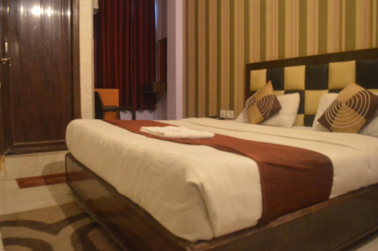 Hotel Apsara , By Soank Hospitality Haridwār Eksteriør billede